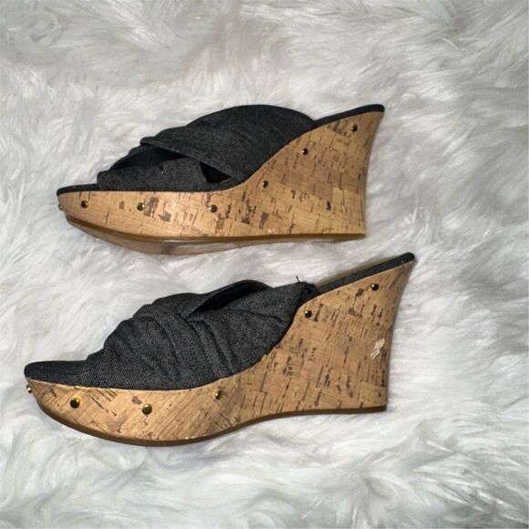 Dana Buchman Women's 7.5 Blue Denim Stud Open Toe Cork Wedge Sandals Espadrille - Picture 4 of 12